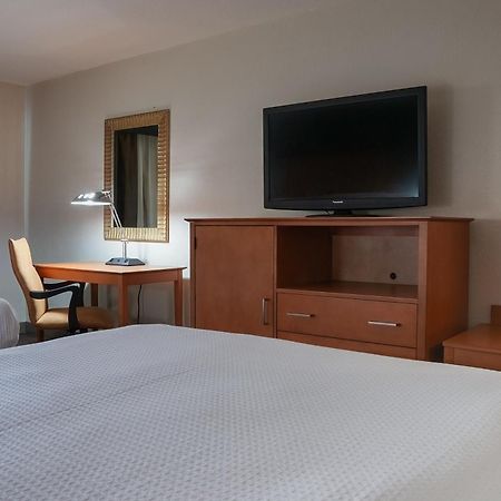 American Inn & Suites Ferndale 외부 사진